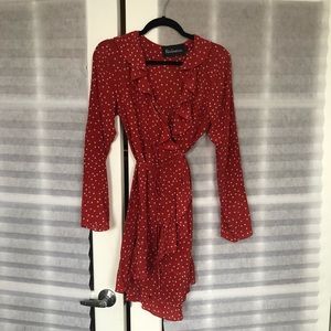 ON HOLD Réalisation Par Alexandra Red Star Dress